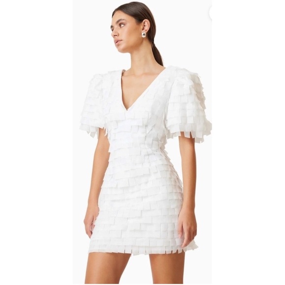 NWT Elliatt Hailey Textured 3D Mini Dress In White Sz Small - Picture 1 of 10